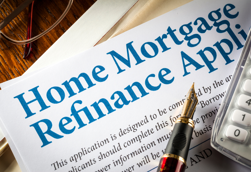 Newsfeed: Mortgage refinancing drops to a 22-year low as interest rates surge even higher