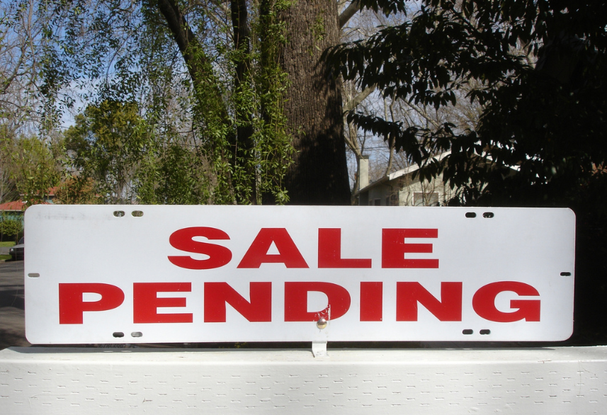 Newsfeed: US pending home sales rise for third straight month; loan demand increases